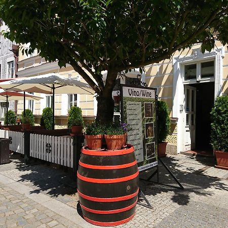 Hotel U Ruze Slavonice Luaran gambar