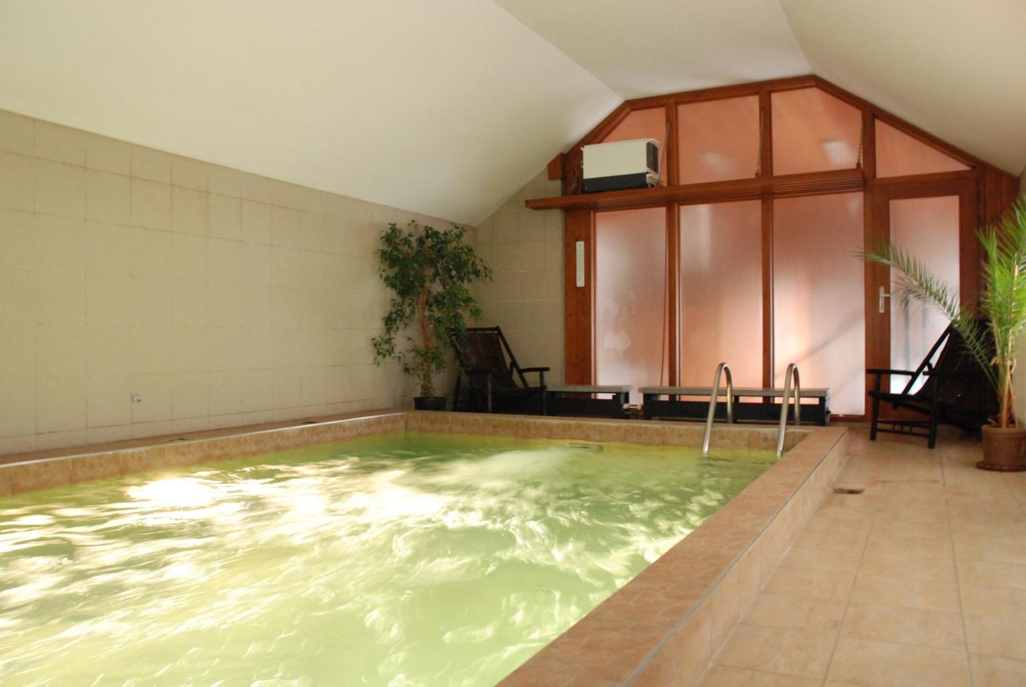 Hotel U Ruze Slavonice Luaran gambar