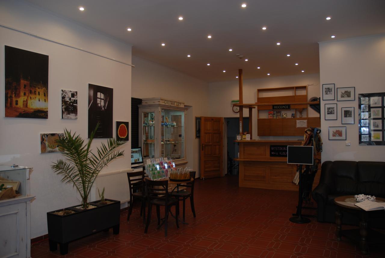 Hotel U Ruze Slavonice Luaran gambar
